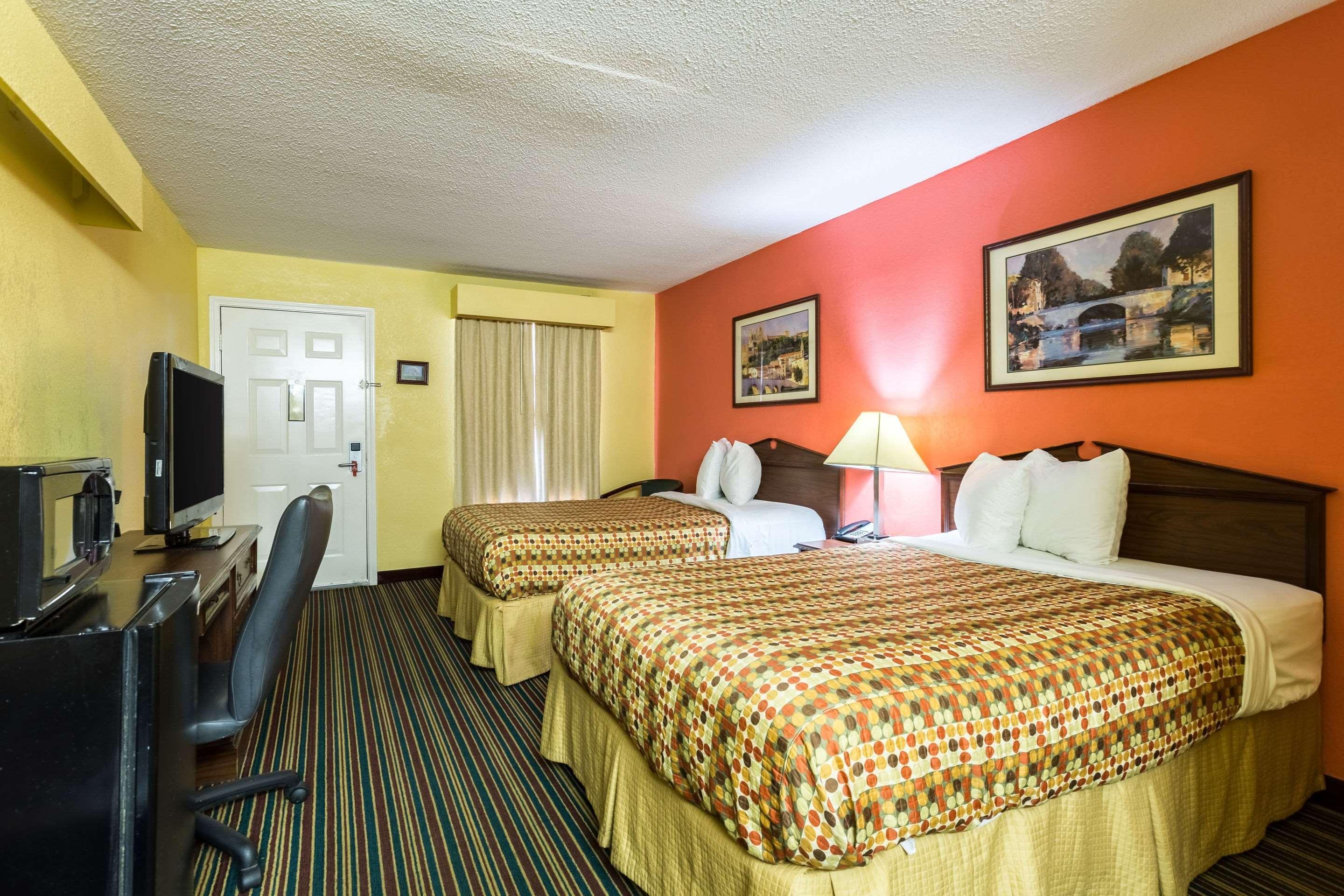 Econo Lodge Tupelo Exterior foto