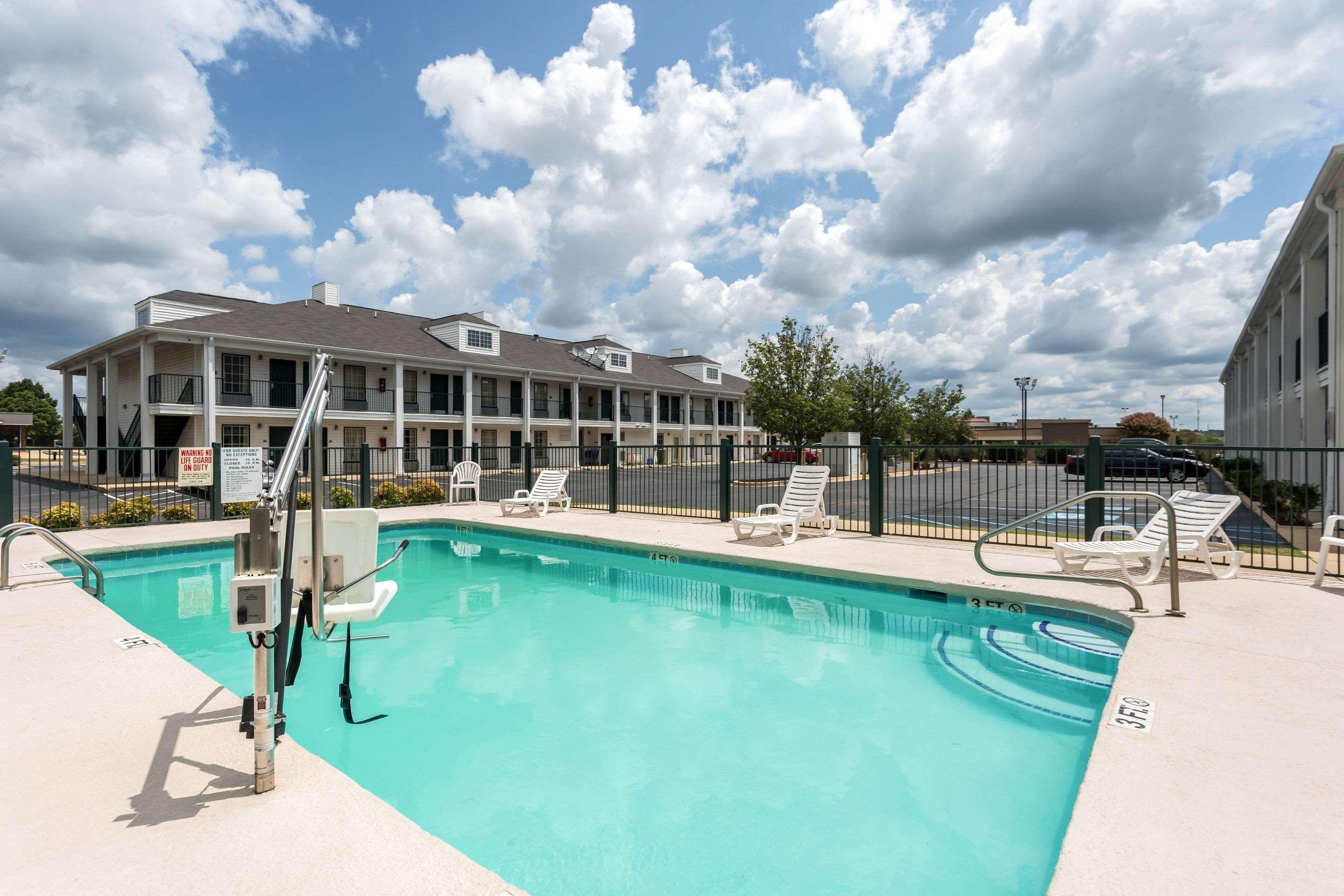 Econo Lodge Tupelo Exterior foto